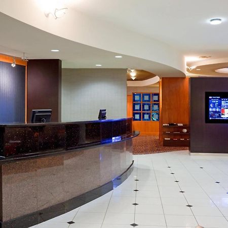 Courtyard By Marriott Toronto Mississauga/Meadowvale Hotel Exterior photo