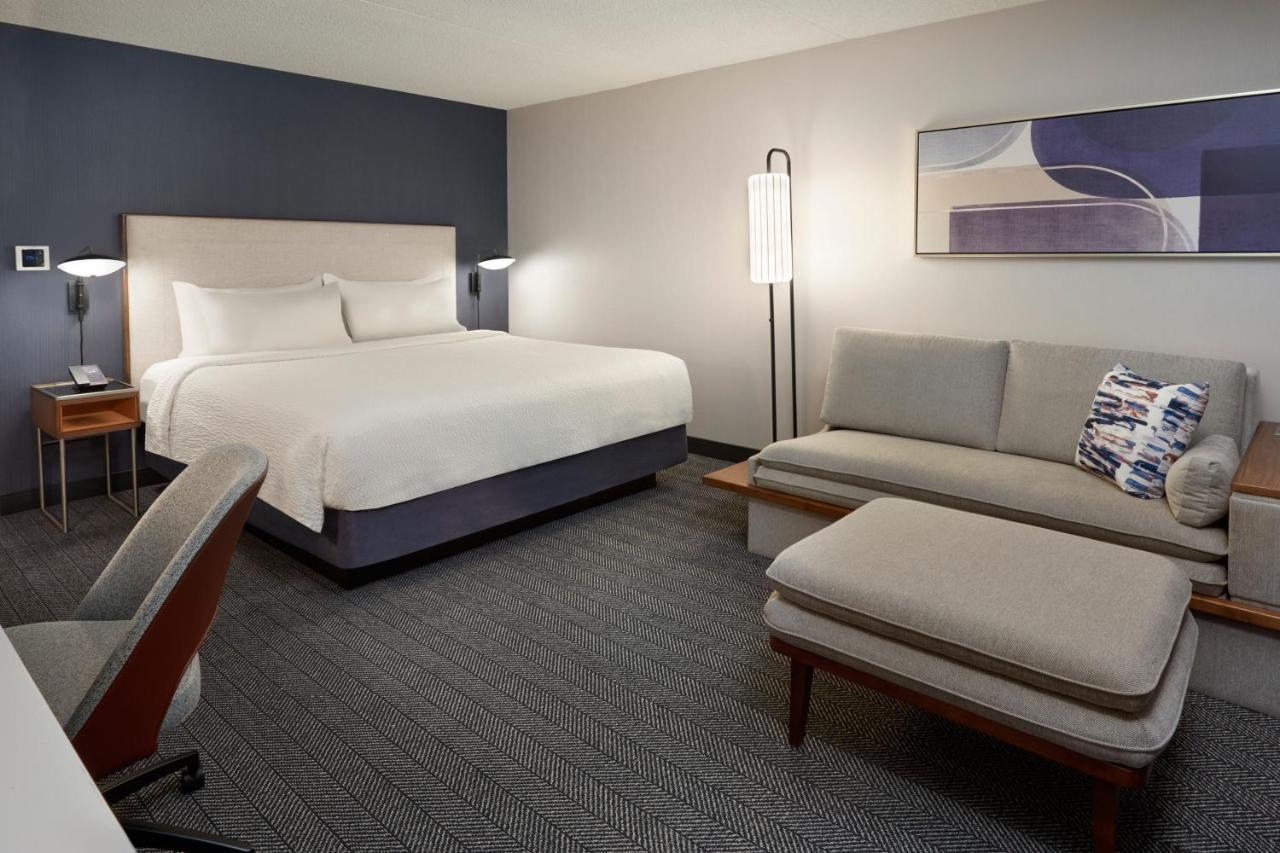 Courtyard By Marriott Toronto Mississauga/Meadowvale Hotel Exterior photo