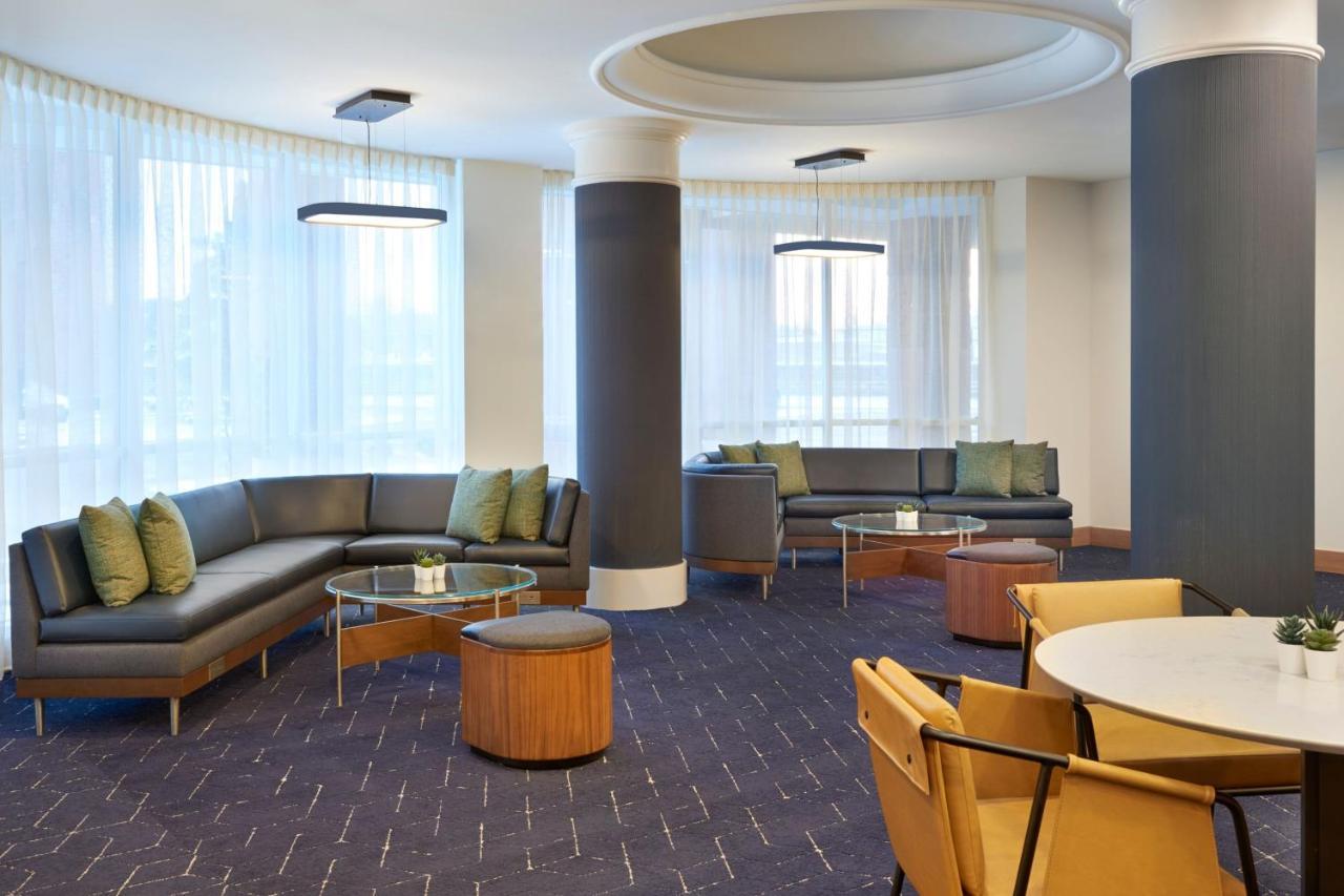 Courtyard By Marriott Toronto Mississauga/Meadowvale Hotel Exterior photo
