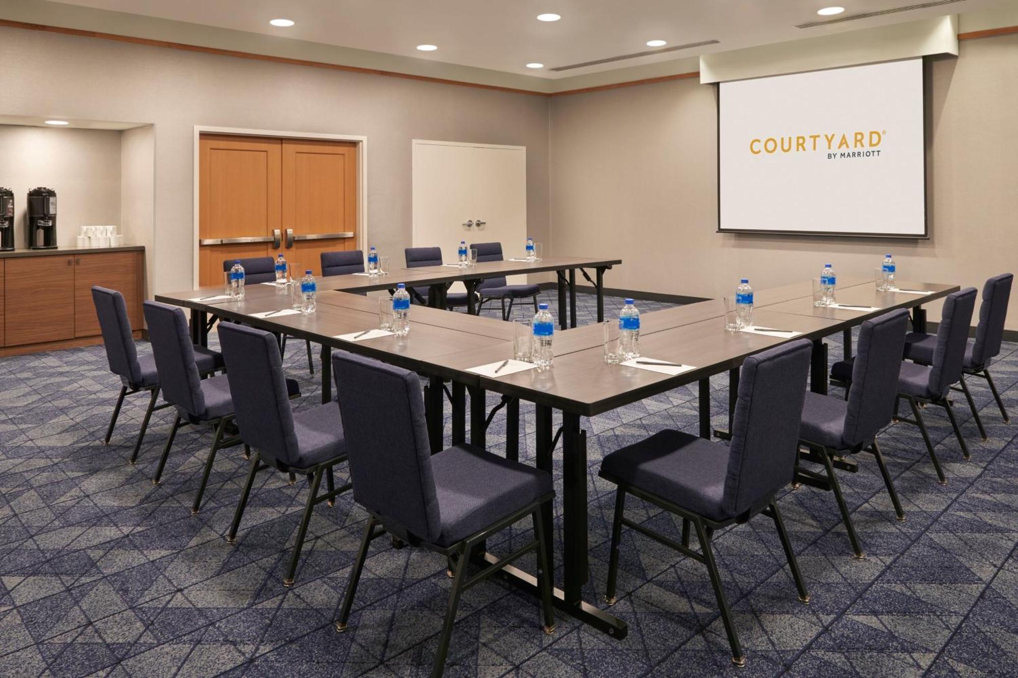 Courtyard By Marriott Toronto Mississauga/Meadowvale Hotel Exterior photo