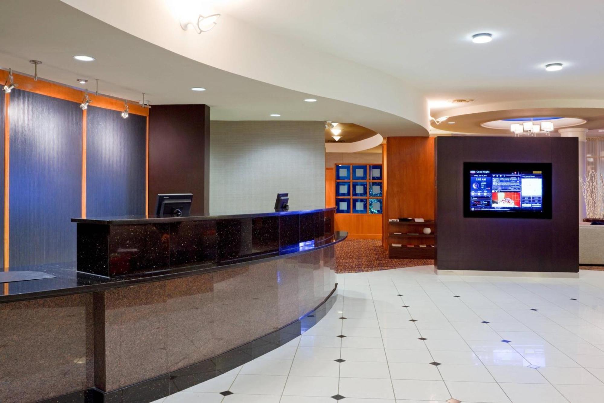 Courtyard By Marriott Toronto Mississauga/Meadowvale Hotel Exterior photo